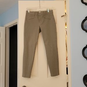 Gap skinny ankle size 2R pants in taupe